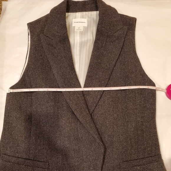 Club Monaco Charcoal Grey Tweed Vest with Pinstripe Lining. - Picture 13 of 13